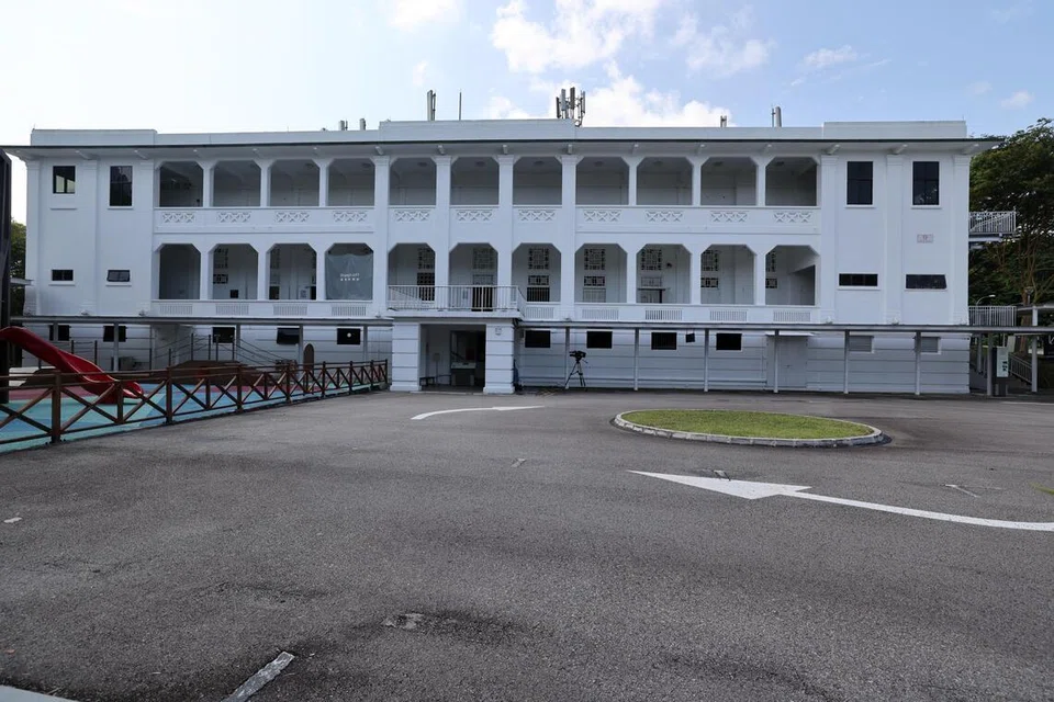 Gillman Barracks, Lembaga Perumahan dan Pembangunan