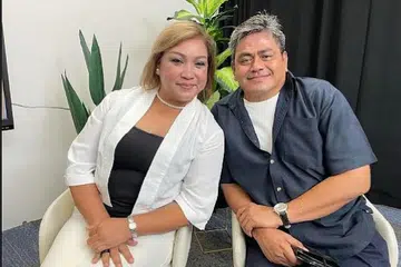 'Survivor' barah buah dada, Cik Siti Dzaleha Zainal (gambar) menggalakkan pesakit barah buah dada menyertai Yayasan Barah Buah Dada bagi mendapat sokongan moral dan turut serta dalam pelbagai kegiatan yang akan membuat mereka bersemangat positif. Beliau akan berbicara di 'talkshow' anjuran Berita Harian dan Yayasan Barah Buah Dada, tajaan Roche pada 15 Disember ini, 8 malam, di Facebook Live. Di dalam talkshow itu, Cik Siti Dzaleha akan tampil bersama suaminya, Encik Zulkiffle S Salim (gambar), yang telah menjadi tunggak kekuatan moral dan emosi kepadanya.