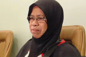 Jemaah haji Malaysia, Cik Sadiah Bakar, 72 tahun, kehilangan suami, Allahyarham Abnil Hajar Ismail dari Jitra, Kedah, yang meninggal dunia di Makkah akibat pembuluh darah pecah.