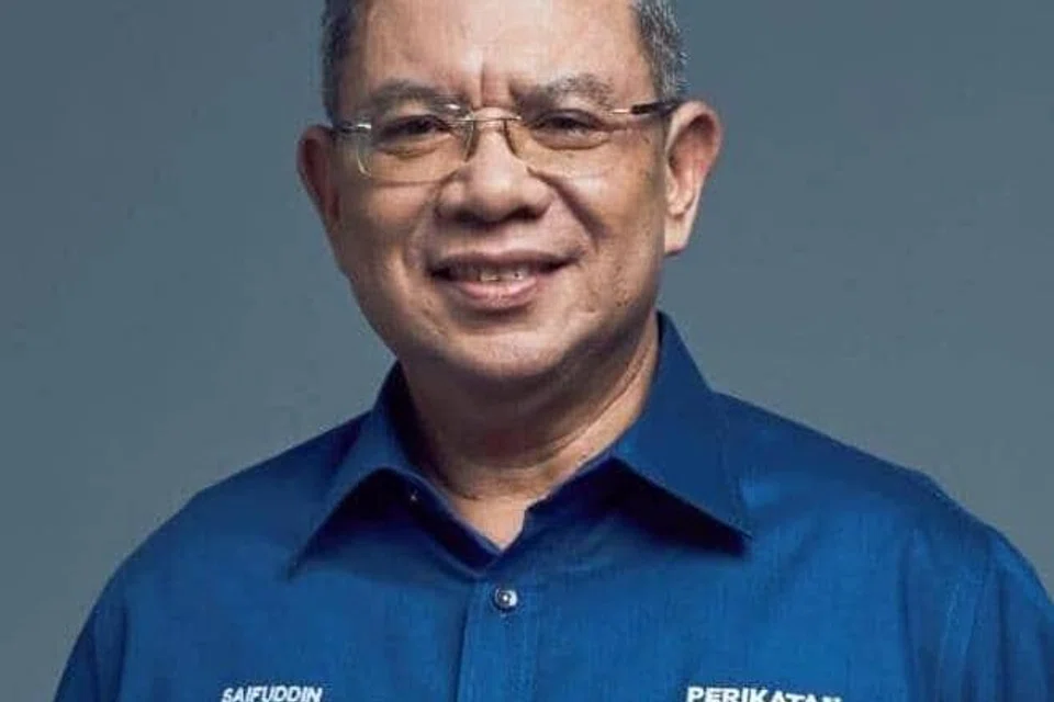 Bersatu, pecat, keahlian 