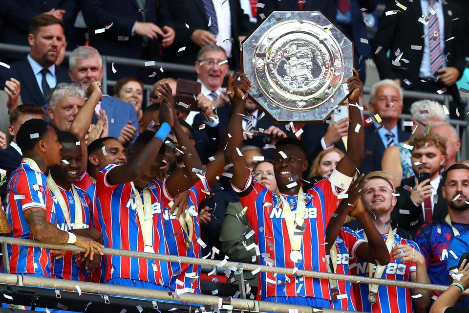 Liverpool, Perisai Masyarakat, Wembley, Crystal Palace 