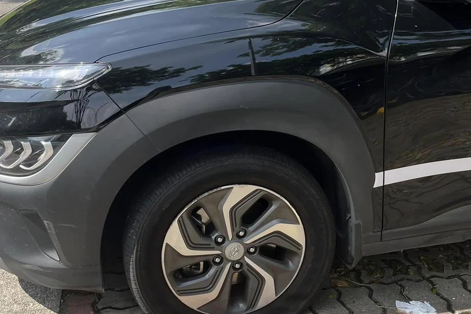 NASIB TAYAR PANCIT : Tak sangka mahal sungguh nak ganti tayar kalau terlibat dalam kemalangan.