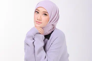 Penyanyi Malaysia, Dalia Farhana, menyentuh jiwa ramai dengan lagu, ‘Beban’, tentang hubungan dengan insan istimewa yang mula renggang.