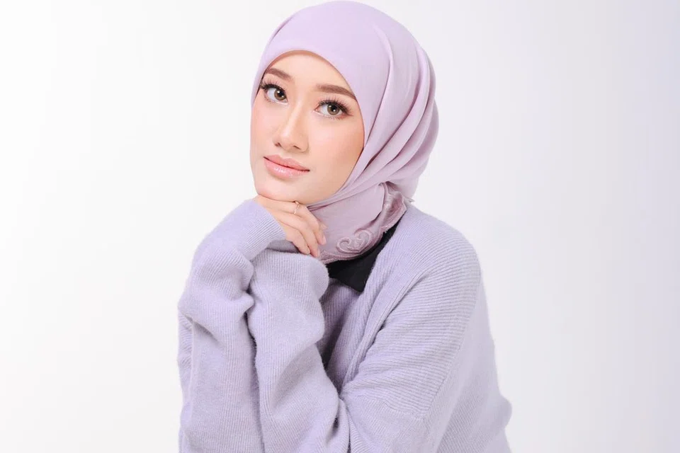 Penyanyi Malaysia, Dalia Farhana, menyentuh jiwa ramai dengan lagu, ‘Beban’, tentang hubungan dengan insan istimewa yang mula renggang.