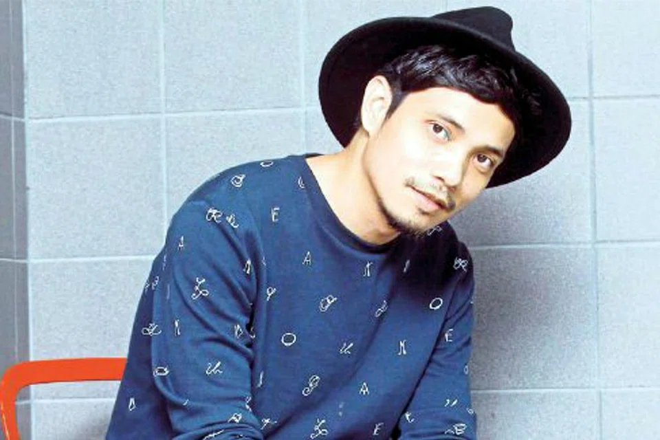 MAHU TERUS MENYANYI: Walaupun sejak kebelakangan ini dikaitkan dengan watak komedi, penyanyi kelahiran Filipina, Mark Adam, tetap mengutamakan muzik dan nyanyian. - Foto HARIAN METRO 