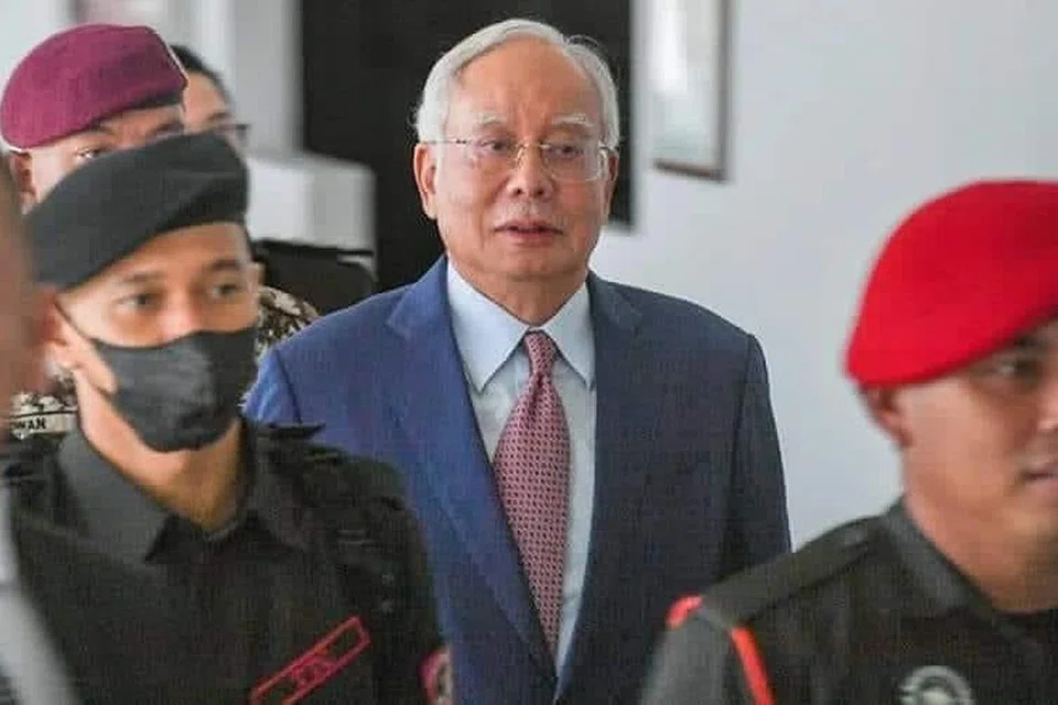 MOHON PENGAMPUNAN: Mantan Perdana Menteri Malaysia, Datuk Seri Najib Razak yang sedang menjalani hukuman penjara 12 tahun memfailkan petisyen pengampunan di bawah Perkara 42 Perlembagaan Persekutuan pada 2 September 2022.