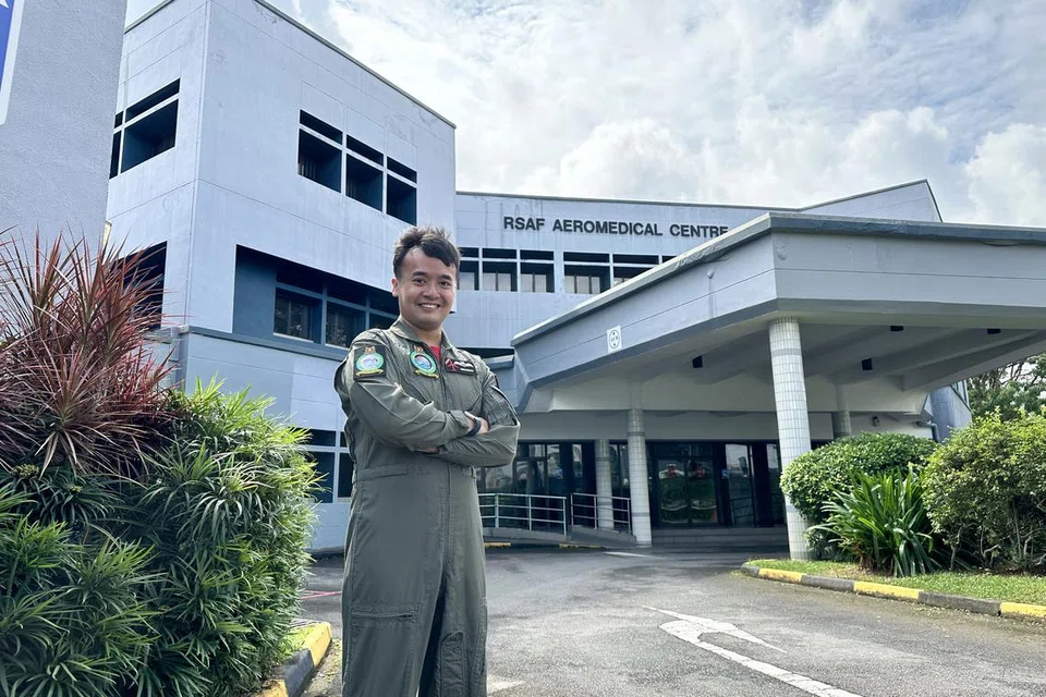 IMPIAN TERCAPAI: Juruterbang Pengangkutan RSAF, Leftenan Muhammad Mohamad Nasir, merupakan salah seorang yang melalui program Pembedahan Refraktif Kornea (CRS), untuk membetulkan penglihatannya.