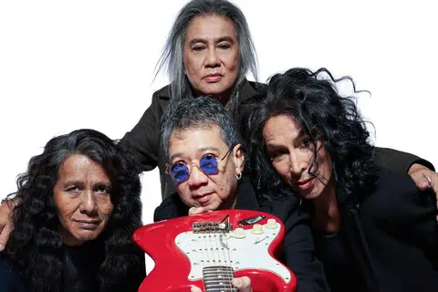 BERGERAK BERSAMA AMY: Band Search yang dianggotai (dari kiri, mengikut putaran jam) Man Kidal, Nasir, Datuk Amy dan Hillary Ang dianggap sebagai legenda kerana kredibiliti yang sudah dibangunkan vokalisnya Amy. 