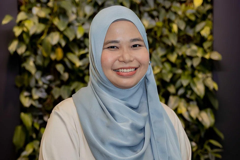 Cik Siti Aishah Mohamed Kamsani, 33 tahun, guru Bahasa Melayu di Sekolah Menengah Swiss Cottage, dicalonkan bagi Anugerah Guru Arif Budiman (Agab) 2024 bagi Kategori Perangsang.