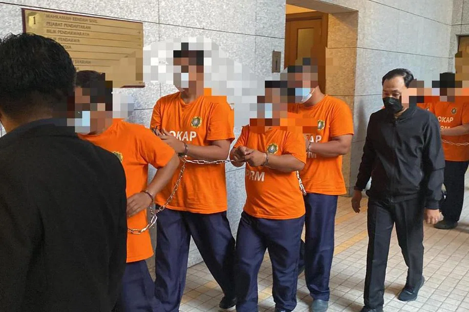 Seramai 10 suspek yang juga penjawat awam yang disyaki menerima rasuah jutaan ringgit dibawa ke Mahkamah Majistret Putrajaya untuk perintah tahanan reman.
