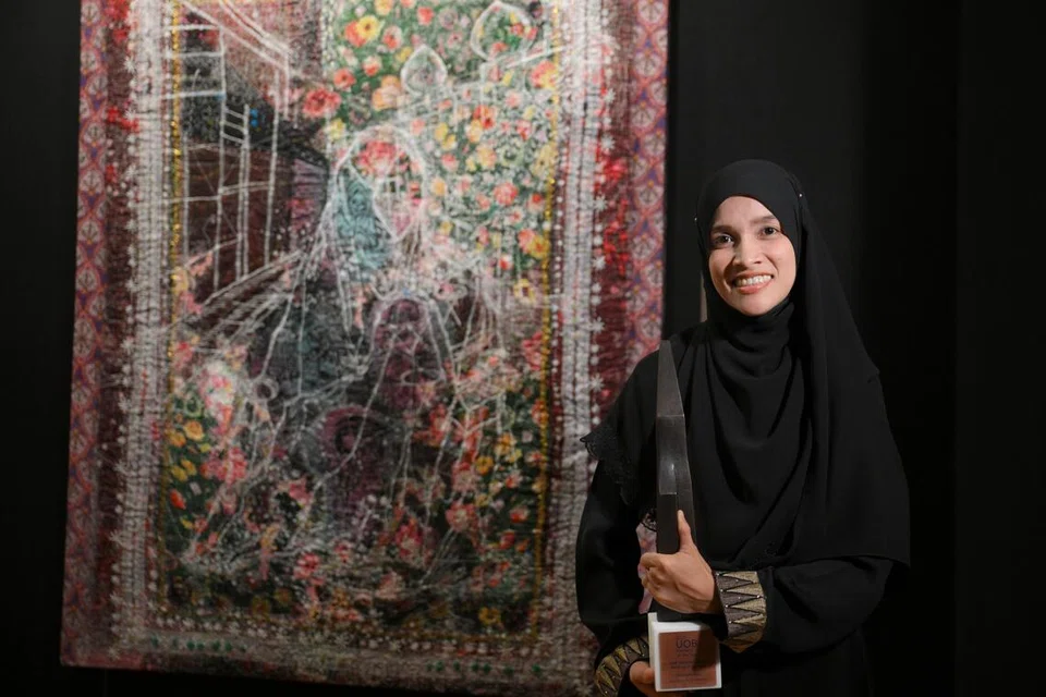 Artis dari Thailand, Cik Jamilah Haji, menewaskan empat pemenang negara lain, termasuk mereka yang dari Singapura, Indonesia, Malaysia dan Vietnam, untuk meraih anugerah serantau utama.