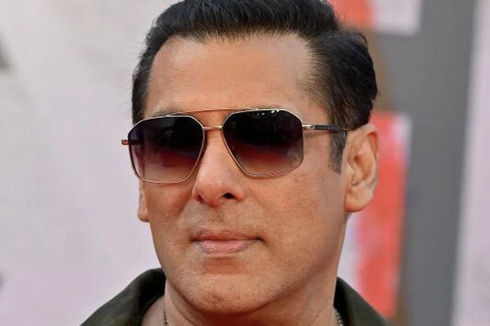 SALMAN KHAN: Minta peminat bertenang dan tidak membahayakan diri sendiri dan orang ramai.