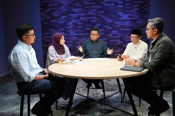 Dari kiri: Peguam dan rakan kongsi, Eldan Law LLP, Encik Imran Rahim, Koresponden Berita Harian (BH) Fathin Awalludin dan Anwar Saleh, Anggota Jawatankuasa Fatwa Majlis Ugama Islam Singapura (Muis), Ustaz Fathurrahman Dawoed dan Timbalan Pengarah, Dana Masyarakat Muis, Encik Shamsul Hadi Jangarodin, berkongsi tentang cara membuat perancangan warisan dalam satu rakaman ‘vodcast’ tBH.
