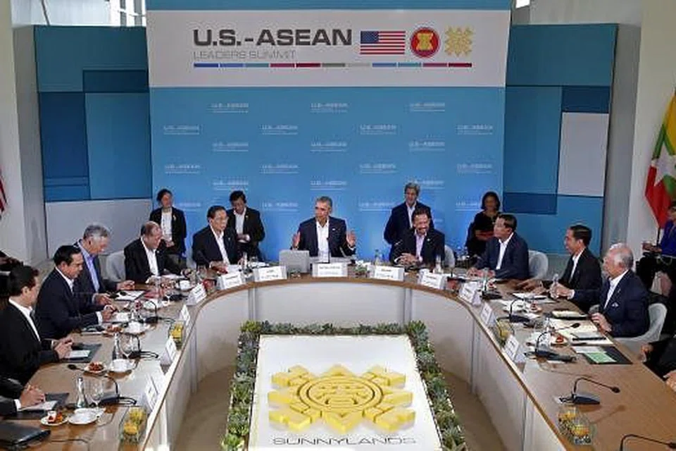 Presiden Amerika Syarikat, Encik Barack Obama, menyampaikan ucapan pembukaan pada sidang kemuncak AS-Asean di Sunnylands, California, pada Isnin, 15 Februari 2016. Gambar REUTERS 