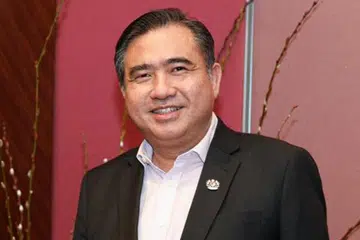 Menteri Pengangkutan Malaysia, Encik Anthony Loke. 