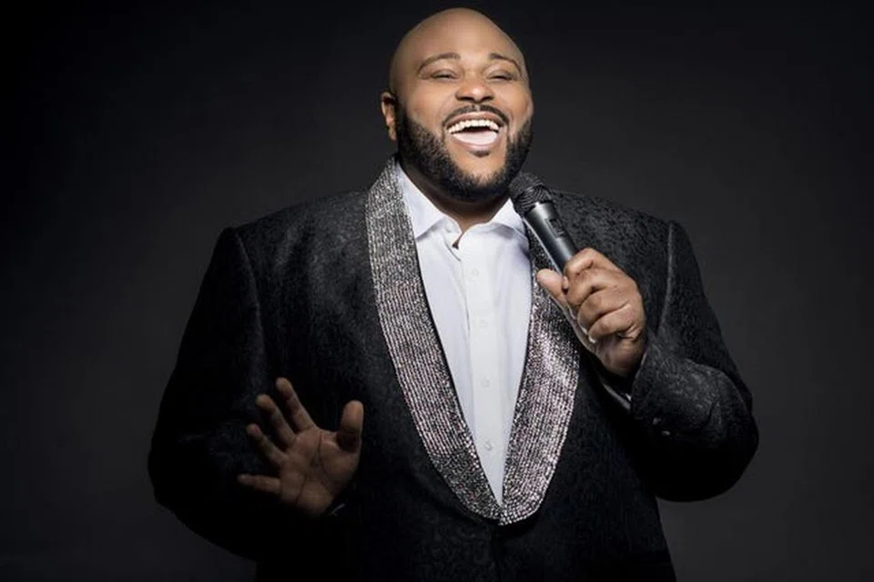Ruben Studdard berlakon, menjalankan kerja kebajikan dan mengajar siswa seni pementasan.