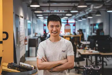 KURANGI PEMBAZIRAN: Encik Rayner Loi berkata syarikatnya Lumitics telah membantu pelanggannya mengurangkan pembaziran makanan hingga 40 peratus. - Foto ihsan RAYNER LOI