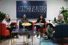 BINCANG BERSAMA: Tetamu dalam episod podcast #NoTapis Berita Harian yang berjudul ‘Besarnya impak pendidik prasekolah pada si kecil’ - (dua dari kiri) Encik Kamal Hariz Othman, Cik Seri Rahayu Ariff dan Cik Fizah Nizam - bincangkan tentang kesan besar guru prasekolah pada murid bersama hos podcast, Cik Natasha Mustafa (kiri).