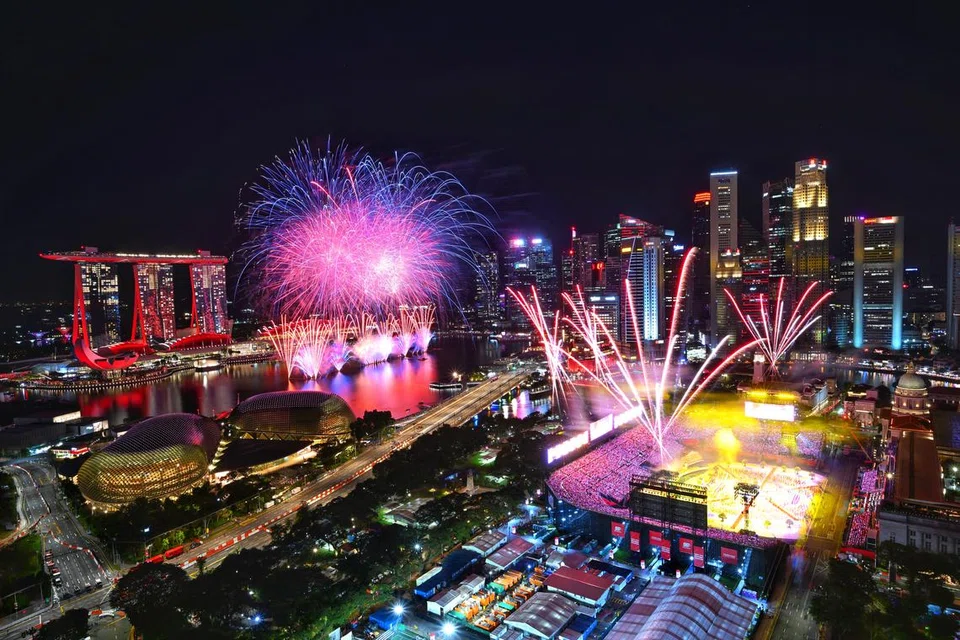 Pertunjukan bunga api sewaktu NDP 2024 pada 9 Ogos 2024. 