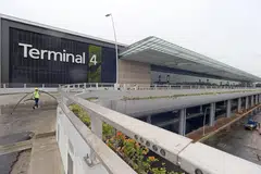 Singapura sedang bersedia bagi pertumbuhan pengangkuta udara dengan rancangan membuka terminal penumpang keempat tahun depan dan landasan ketiga menjelang awal 2020-an.