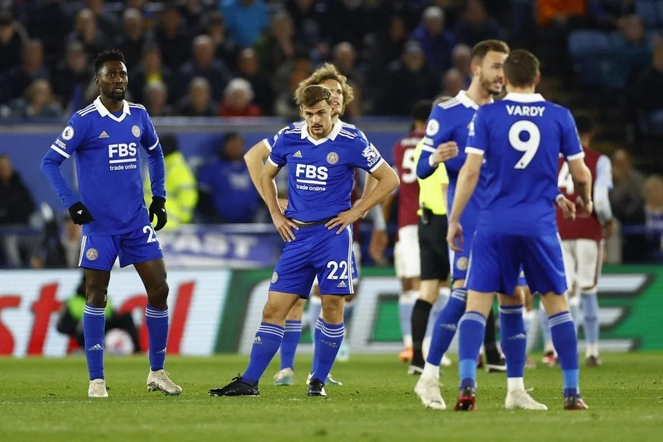 JUARA DAN RELEGASI: Kurang sedekad selepas menjulang kejuaraan liga, Leicester City berdepan dengan kemungkinan tersingkir ke liga Championship. 