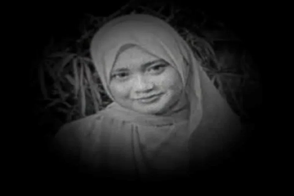 Pelajar Tingkatan Empat sebuah sekolah menengah di Yong Peng, Batu Pahat, Johor, Allahyarhamha Irene Sofiya Mohd Khairool Faisal, 16 tahun, dikenali sebagai pelajar cemerlang, baik dan disenangi guru serta rakan.