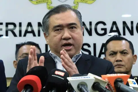 Menteri Pengangkutan Malaysia, Encik Anthony Loke.