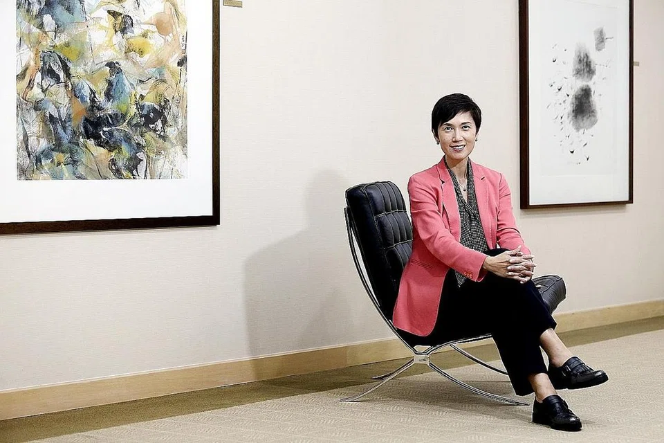 "Kita boleh dan perlu lakukan dengan lebih baik untuk membantu bekas banduan agar mereka terus bebas daripada jenayah bagi tempoh yang lebih lama selepas keluar dari penjara."- Cik Josephine Teo, Menteri Kedua Ehwal Dalam Negeri ketika membuka tirai Sidang Puncak CARE Network semalam.