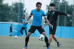 UJI KEUPAYAAN: Shahdan, di sesi latihan Sailors, tidak sabar mahu bersaing dengan pemain terbaik Asia lain. - Foto LION CITY SAILORS