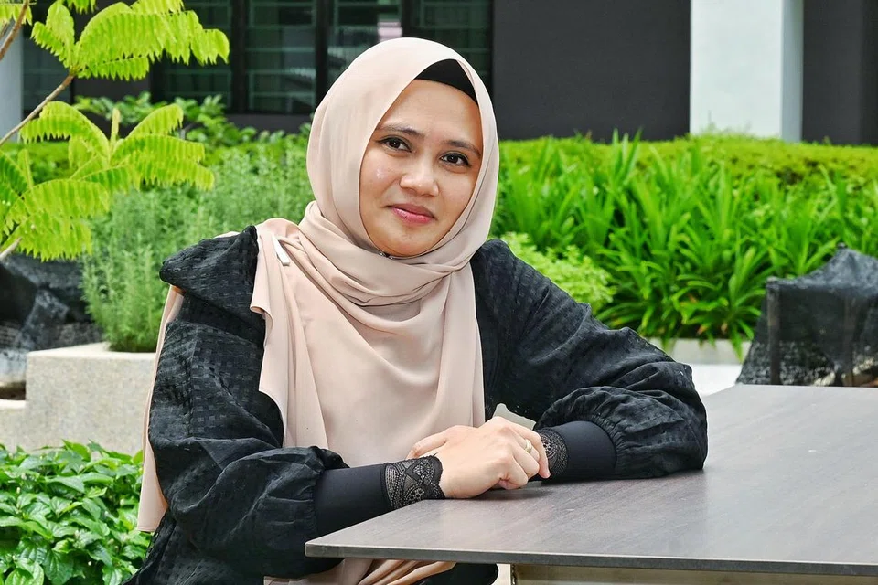 Nurazlina Mohamed Abdul Rashid, pathlight