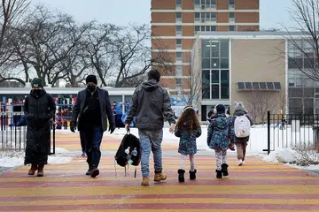 TURUT TERJEJAS: Negara kaya juga tidak terkecuali dengan kerugian pembelajaran telah dilihat di Amerika Syarikat seperti di beberapa negeri termasuk Texas, California dan Maryland. - Foto AFP