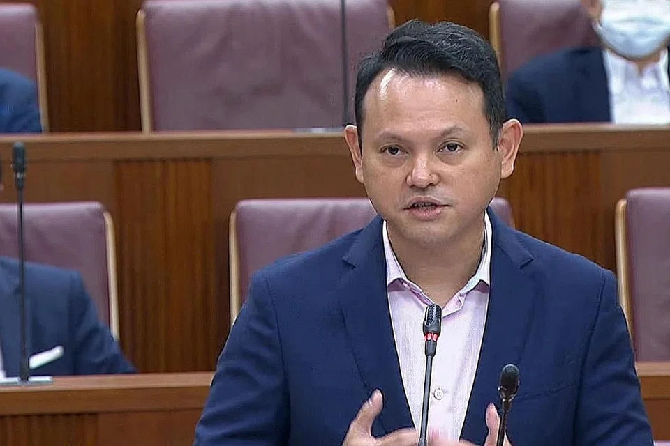 ENCIK ZAQY: Majikan boleh memilih perlindungan lebih tinggi daripada syarikat insurans mereka untuk melindungi diri mereka dengan lebih baik daripada bil yang tinggi. - Foto GOV.SG 