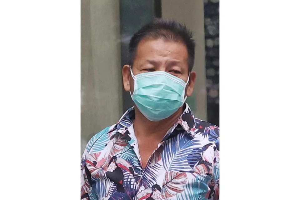 MENGAKU SALAH: Neo Hong Chye (atas) juga tidak dibenarkan memandu selama 12 bulan menyusuli kejadian di depan Sekolah Red Swastika. - Foto SHIN MIN dan fail