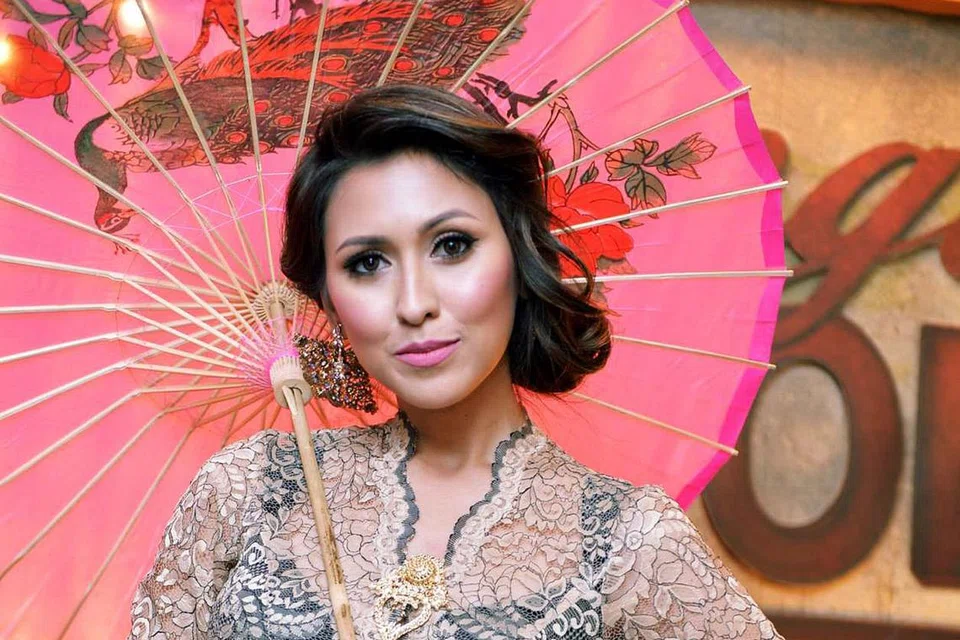 SAHUT CABARAN: Pelakon Nurul Aini berbesar hati diberi cabaran memikul watak Wan Khatijah dalam Bunga Tanjong, yang diakuinya berlainan daripada watak yang pernah dilakonkan beliau sebelum ini.