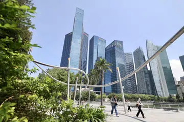 Walaupun mempunyai rizab yang besar, Singapura memutuskan untuk menaikkan GST pada 2023 dan 2024, kerana ia tahu keperluan penjagaan kesihatannya akan meningkat pada masa hadapan dan tiada jaminan bahawa ia akan sentiasa mempunyai lebihan rizab jika tidak berhemat.