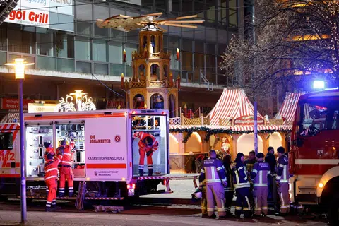 Polis telah menahan seorang suspek yang merupakan seorang doktor Arab Saudi berusia 50 tahun, selepas kereta yang dipandunya merempuh sekumpulan pengunjung di Pasar Krismas di  Magdeburg, Jerman,  pada 21 Disember. 