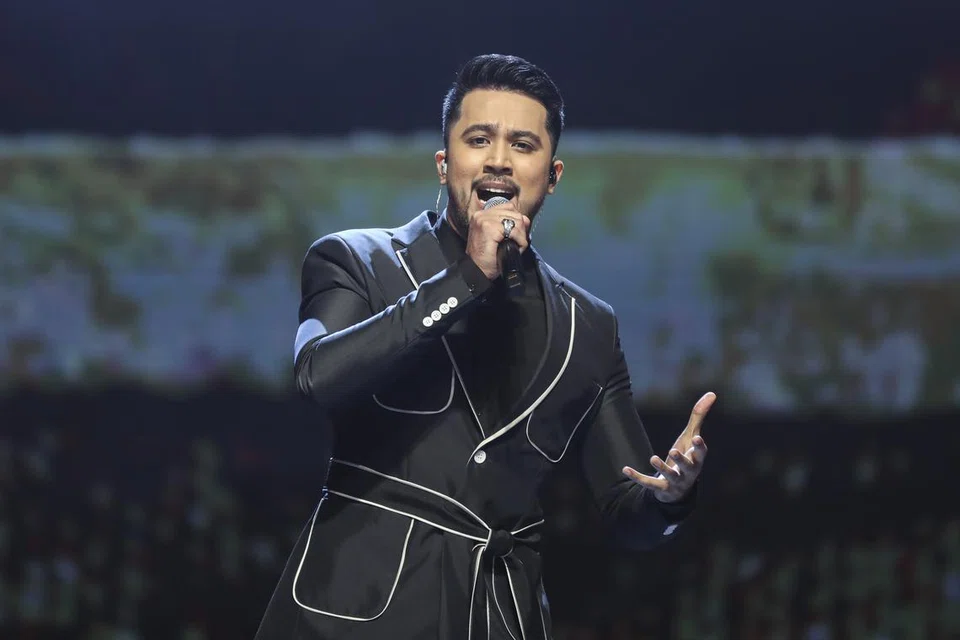 HARAPKAN PENINGKATAN: Aliff Aziz berterima kasih dengan sokongan peminat yang terus memberinya motivasi meskipun penyampaian bersahaja lagu ‘Gerhana Cinta Luka’ nyanyian asal Iklim, belum cukup sampai ke hati juri.