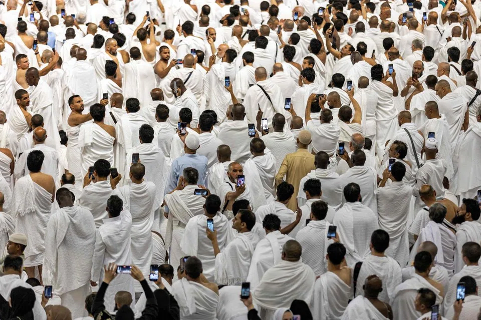 PENGALAMAN UNIK:  Ketika menjalani ibadah haji di Makkah, emosi yang dialami jemaah menjadi dinamik dan berbeza-beza.