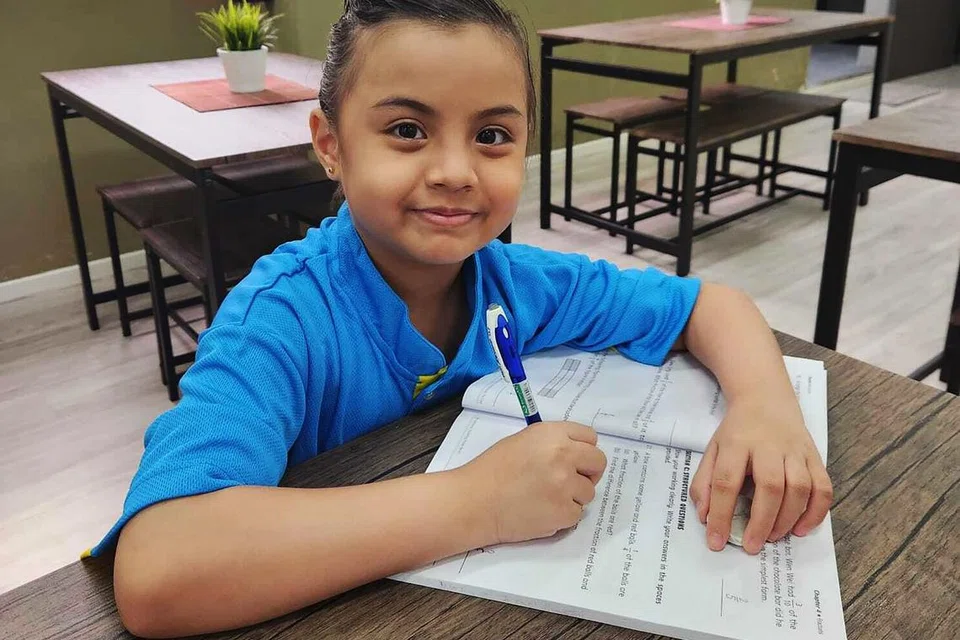 MARKAH LEBIH BAIK: Esya Arianna telah mengikuti kelas MTS menerusi Pusat Penjagaan 7oaks sejak di Darjah Dua. - Foto YAYASAN MENDAKI