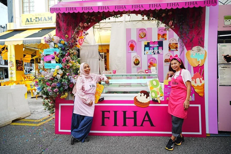 Fiha, bazar kampong gelam, intan armelia, linda isham, rose water 