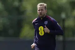 Kapten pasukan England, Harry Kane, gigih berlatih di Jerman menjelang pertandingan Euro 2024 menentang Serbia pada 16 Jun.