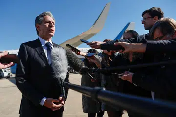 TERUSKAN USAHA: Setiausaha Negara Amerika Syarikat, Encik Antony Blinken, bercakap kepada pemberita sebelum menaiki pesawat di Joint Base Andrews di Maryland dalam rangka lawatan ke Timur Tengah dan Asia.
