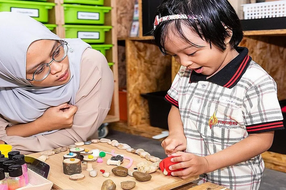 PENTING PENDIDIKAN SEKSUAL DAN KESIHATAN: Gambar murid prasekolah di Pusat Jagaan Kanak-Kanak di PPIS. - Foto PPIS