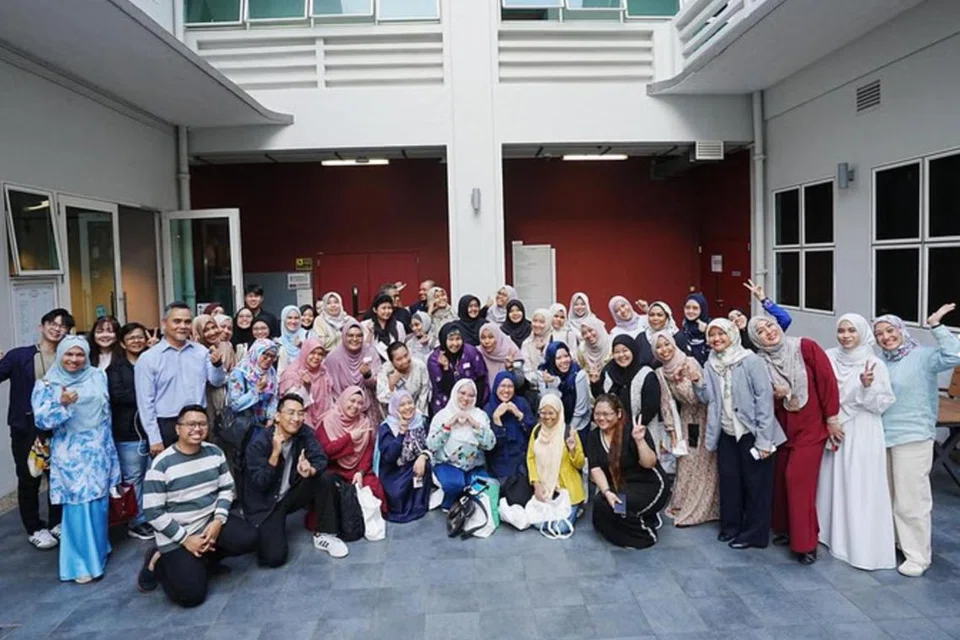 
Sekitar 60 guru sekolah rendah dan menengah menghadiri acara Hari Penghargaan Guru anjuran Berita Harian/Berita Minggu yang diadakan di Restoran 1819 Aliwal St pada 15 November.
