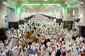 Sai disyariatkan untuk memperingati peristiwa sejarah melibatkan Siti Hajar serta bayinya, Nabi Ismail as, ketika mereka ditinggalkan oleh Nabi Ibrahim as di tempat yang sama, atas perintah Allah swt.