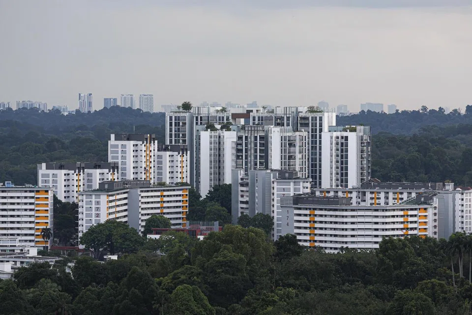 Jumlah flat jualan semula HDB melonjak 39.6 peratus pada Julai kepada 3,049, berbanding 2,184 pada Jun. 