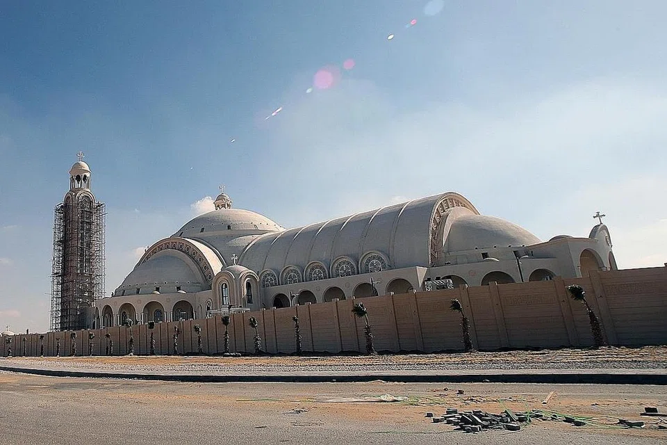 KATEDRAL NATIVITY: Boleh menampung lebih 8,000 jemaah. - Foto EPA