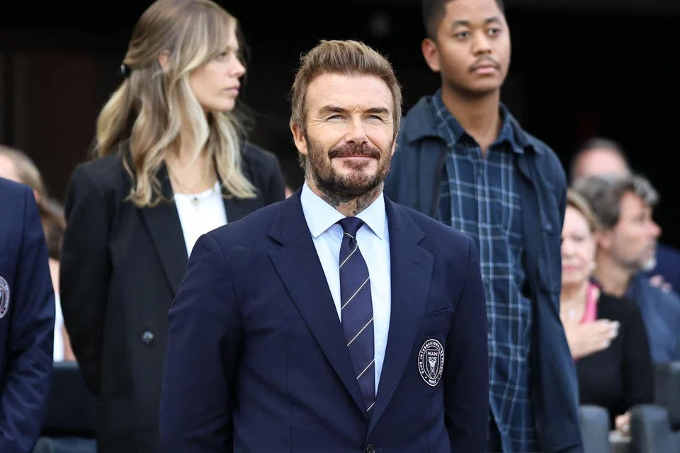 Bekas pemain bola sepak terkenal Manchester United, David Beckham pernah menghubungi Maguire lewat 2023 untuk memberikan sokongan terhadap pemain itu disaat beliau dikecam oleh penyokong. 