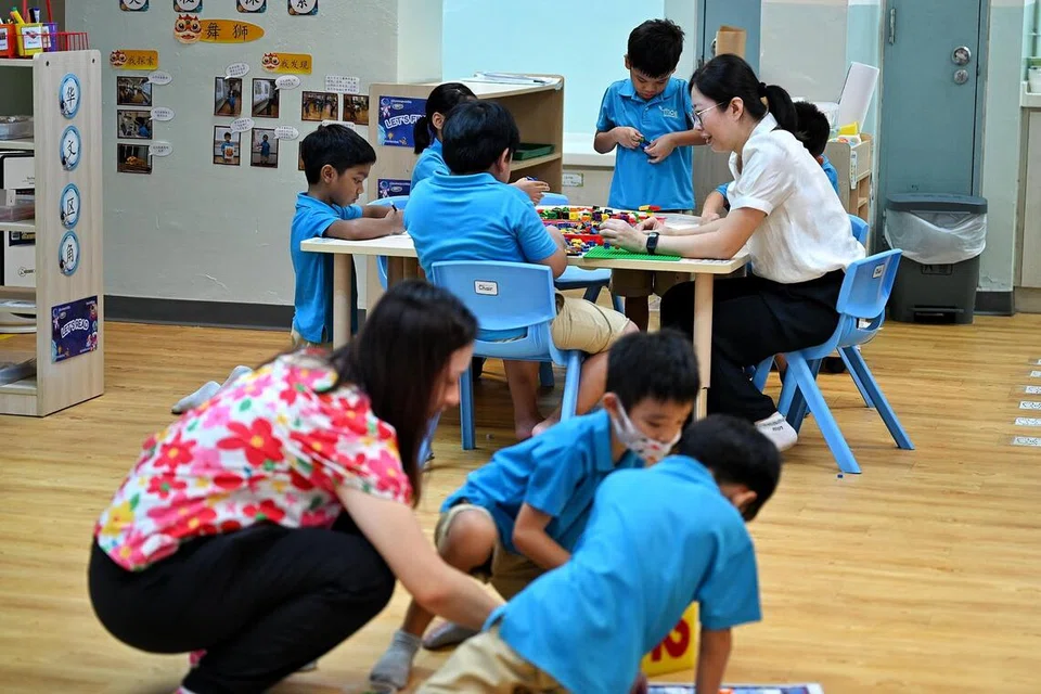 MOE akan bekerjasama dengan pusat MK, sekolah dan pengendali Penjagaan Tadika (KCare) untuk memastikan peralihan kepada model sepenuh hari berjalan dengan lancar. 