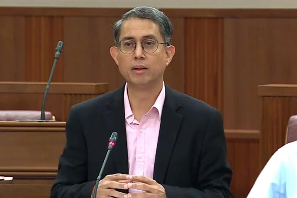 Menteri Negara (Ehwal Dalam Negeri merangkap Pembangunan Negara), Profesor Madya Dr Muhammad Faishal Ibrahim.